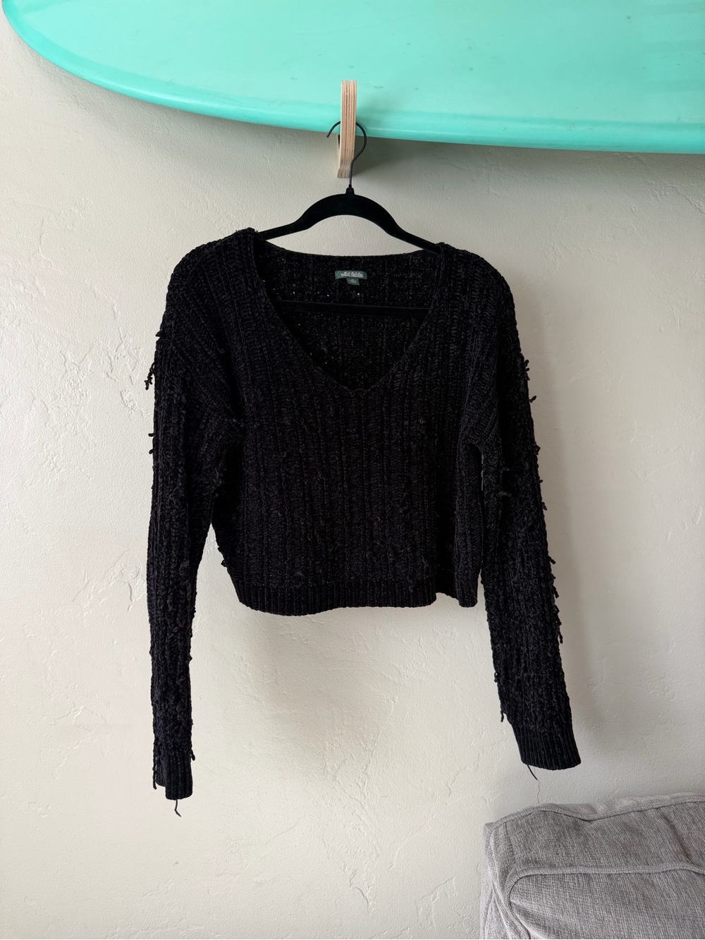 wild fable Black V-Neck Textured Cropped Sweater